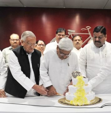 अखिलेश यादव के 46वें जन्‍मदिन
