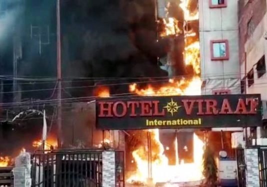 शासन को आज भी मासूम समेत सात बेगुनाहों की जान लेने वाले होटल अग्निकांड के जिम्मेदारों की लिस्ट नहीं दे सका LDA, इन इंजीनियर-कर्मियों के नाम आए सामने होटल अग्निकांड के दोषी