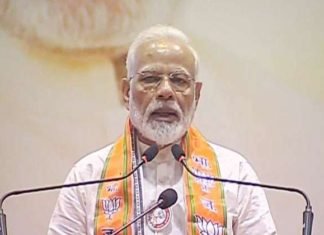 काशी पहुंचे PM मोदी ने कहा, जरुरी है ट्रिलियन डॉलर इकोनॉमी का मतलब समझना, सदस्यता अभियान भी किया शुरू ट्रिलियन डॉलर