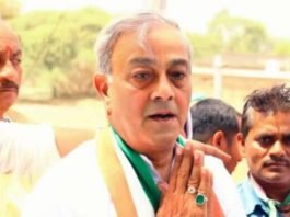 कांग्रेस व गांधी परिवार