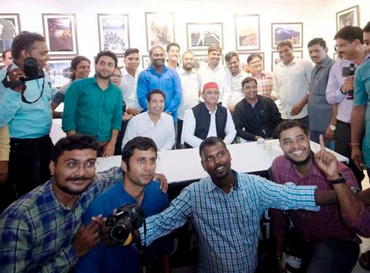 द यूथ फोटो जर्नलिस्ट एसोसिएशन