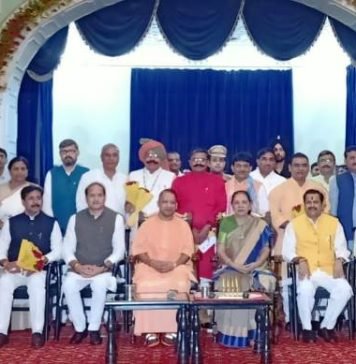 योगी सरकार के मंत्रिमंडल का पहला कैबिनेट विस्तार, 23 मंत्रियों ने ली शपथ, देखें पूरी लिस्ट कैबिनेट विस्तार
