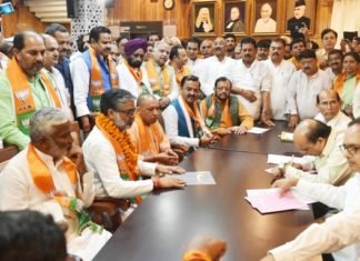 नीरज शेखर का नामांकन