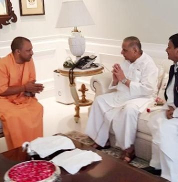 मुलायम सिंह से मुलाकात कर सीएम योगी ने जाना हाल, शिवपाल भी रहें मौजूद योगी मुलायम