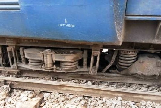 पटरी से उतरी ट्रेन