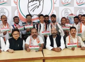 समर्थकों समेत BSP नेताओं को कांग्रेस में शामिल कर बोले अजय कुमार लल्लू, उम्मीद है कांग्रेस की नीतियों को जनता तक पहुंचाएंगे बसपा नेताओं