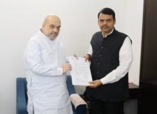 महाराष्ट्र में सरकार बनाने को लेकर गतिरोध के बीच अमित शाह से मिले फडणवीस देवेंद्र फडणवीस