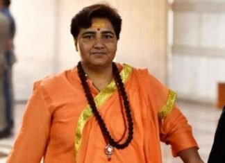 गोडसे को देशभक्त बताने पर प्रज्ञा ठाकुर ने फिर जताया खेद, कहा महात्मा गांधी का करतीं हूं सम्मान प्रज्ञा ठाकुर