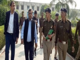 DM-SSP के साथ एकाएक अपर मुख्य सचिव गृह के लखनऊ जेल पहुंचने से हड़कंप, इन खामियों को दूर करने के लिए अवनीश अवस्थी ने दिए निर्देश अपर मुख्य सचिव गृह