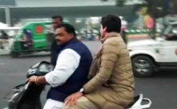 प्रियंका स्‍कूटी