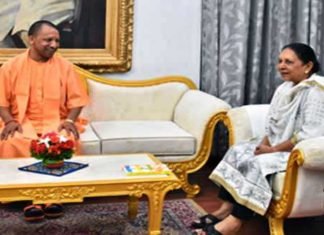 राज्यपाल आनंदीबेन