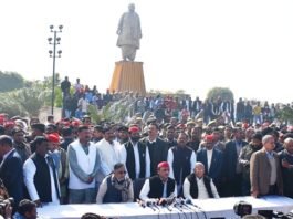 जनेश्वर पार्क पहुंचे अखिलेश, बोले ‘ठोक देंगे’ और ‘जुबान खींच लेंगे’ जैसी भाषा का इस्तेमाल कर रही भाजपा जनेश्वर मिश्र