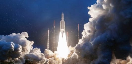 ISRO की अंतरिक्ष में एक और कामयाबी, संचार उपग्रह जीसैट-30 लॉन्च, 5जी सेवा को मिलेगी रफ्तार संचार उपग्रह जीसैट