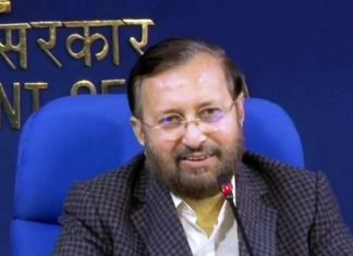 दीपिका मामले में जावडेकर ने कहा, कोई भी व्यक्ति कहीं जाकर रख सकता है अपनी राय लोकतांत्रिक देश