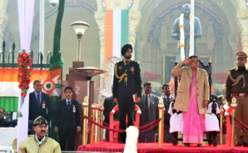परेड की सलामी