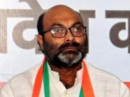 कांग्रेस की CM योगी से मांग, “पत्रकारों को दिया जाए मास्क, सेनेटाइजर व 25 लाख का जीवन बीमा, दुर्व्यवहार पर भी लगाएं रोक” लल्लू को सजा