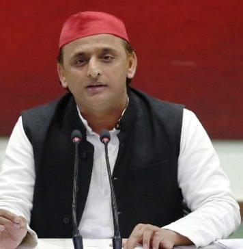 सरकार की गलत नीतियां