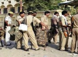 स्‍कूल में हड़कंप
