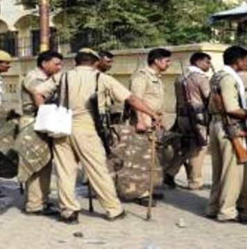 स्‍कूल में हड़कंप