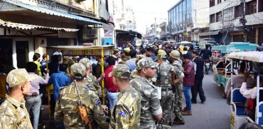 कमचारी की हत्या कर लूट