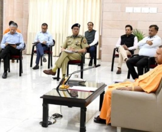 अधिकारियों को CM योगी का निर्देश, तबलीगी जमात से प्रदेश में आए लोगों की तलाश कर करें क्वारंटाइन तबलीगी जमात