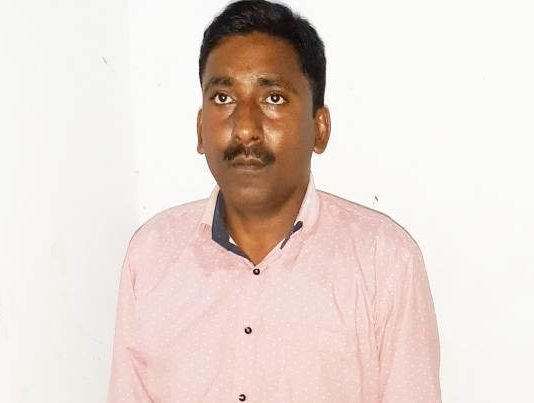 प्राथमिक विद्यालय में पढ़ा रहे फर्जी शिक्षक को STF ने किया गिरफ्तार, एक लाख देकर पायी थी नौकरी, ऐसा खुला मामला फर्जी शिक्षक