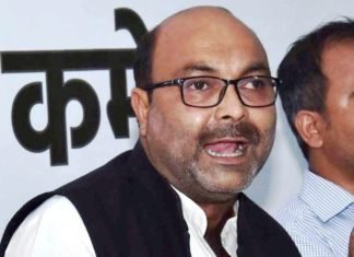 उपद्रव के आरोपितों की फोटो चौराहों पर लगाने पर भड़की कांग्रेस ने कहा, योगी आदित्यनाथ पहले खुद भरें जुर्माना आरोपितों की फोटो