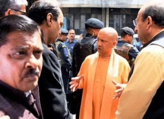 कोरोना के बचाव के इंतजामों का निरीक्षण कर बोले मुख्यमंत्री, मास्क-सैनेटाइजर की कालाबाजारी पर होगी कार्रवाई सैनेटाइजर की कालाबाजारी