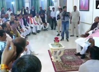 MP: 106 विधायकों की परेड कराकर शिवराज ने राज्यपाल से की फ्लोर टेस्ट कराने की मांग फ्लोर टेस्ट
