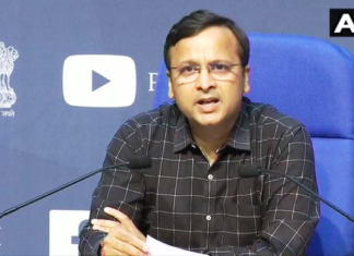 केंद्रीय स्वास्थ्य मंत्रालय ने राज्यों से कहा, कोरोना संक्रमितों के लिए बनाएं अलग हॉस्पिटल केंद्रीय स्वास्थ्य मंत्रालय
