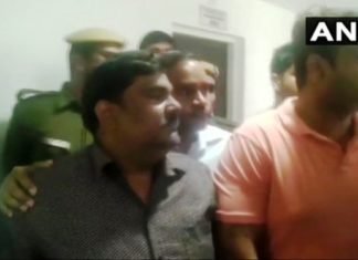 सरेंडर करने कोर्ट पहुंचे ताहिर हुसैन को क्राइम ब्रांच ने किया गिरफ्तार ताहिर हुसैन