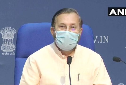 कोरोना के खतरे को लेकर प्रकाश जावेडकर ने कहा, अन्य देशों की तुलना में हमारी स्थिति बेहतर मोदी की कैबिनेट