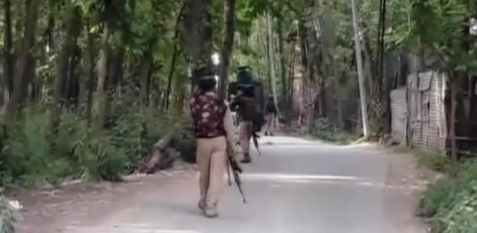 कुलगाम में सुरक्षाबलों ने मुठभेड़ में दस लाख के इनामी समेत पांच आतंकियों को किया ढेर आतंकी