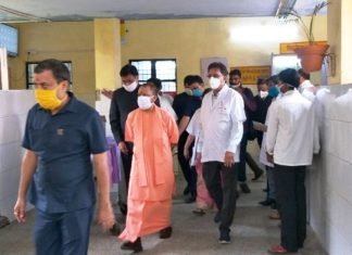 मुख्यमंत्री ने अयोध्या का दौरा कर किए रामलला के दर्शन, महंत नृत्यगोपाल दास से भी की मुलाकात रामलला के दर्शन