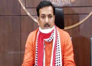 बेसिक शिक्षा मंत्री