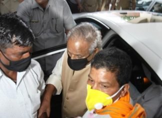 बाबरी विध्वंस मामले में बयान दर्ज कराने CBI की विशेष अदालत पहुंचे पूर्व मुख्यमंत्री कल्याण सिंह बाबरी विध्वंस