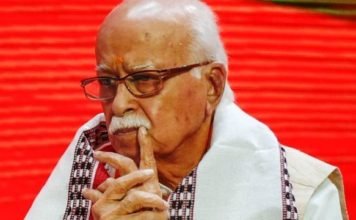 फिर बिगड़ी लालकृष्ण आडवाणी की तबीयत, अपोलो में कराना पड़ा भर्ती लालकृष्ण आडवाणी
