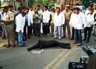 आइएएस अफसर अनुराग तिवारी