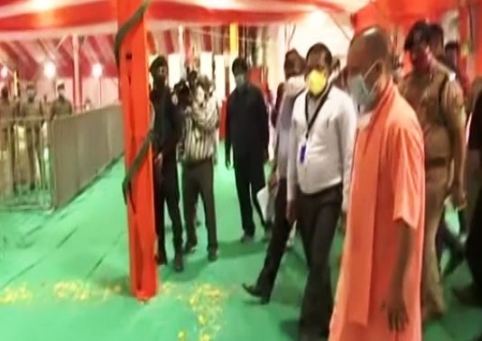 अयोध्या पहुंचे सीएम योगी की लोगों से अपील, इस ऐतिहासिक पल का साक्षी बनने के लिए चार-पांच अगस्त को जलाएं दीये भूमि पूजन
