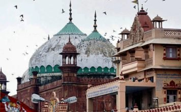 राम मंदिर निमार्ण के बीच अब मथुरा में कृष्ण जन्मभूमि मामला पहुंचा कोर्ट, शाही ईदगाह मस्जिद हटाने की मांग कृष्ण जन्मभूमि