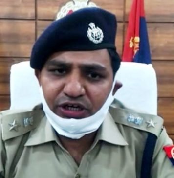 एक लाख के ईनामी IPS मणिलाल पाटीदार ने लखनऊ की कोर्ट में किया सरेंडर, भेजा गया जेल मणिलाल पाटीदार सरेंडर