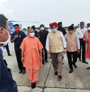 कुशीनगर अंतरराष्ट्रीय एयरपोर्ट के निर्माण कार्यो का निरीक्षण कर योगी ने कहा, प्रदेश का ये एयरपोर्ट बदल देगा देश के पर्यटन की तस्वीर कुशीनगर अंतरराष्ट्रीय एयरपोर्ट