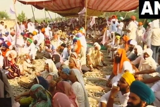 कृषि बिल के खिलाफ किसानों ने देशभर में किया आंदोलन, पंजाब में पटरियों पर रहे डटे देशव्यापी आंदोलन