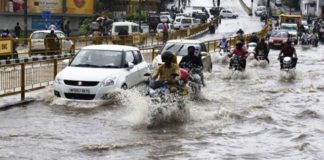 मुंबई में भारी बारिश