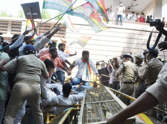 प्रसपा का प्रदर्शन