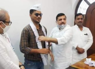 AAP में शामिल हुए “द ग्रेट इंडियन लाफ्टर चैलेंज” के बहुचर्चित प्रतिभागी अभय शर्मा अभय शर्मा