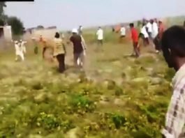 बलिया: SDM-CO के सामने भाजपा नेता ने कर दी युवक की गोली मारकर हत्या, CM ने दोनों अफसरों समेत पुलिसकर्मियों को किया निलंबित एसडीएम सीओ के सामने हत्या