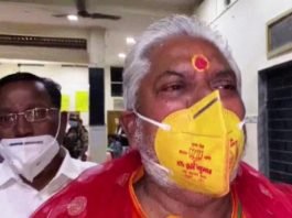 कमल प्रिंट वाला मास्क