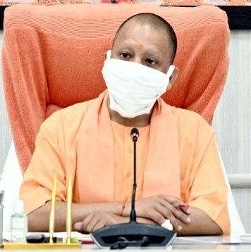सीएम योगी का अधिकारियों को निर्देश रात्रिकालीन कर्फ्यू को बनाए प्रभावी कोरोना महामारी एक्ट