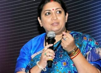स्मृति ईरानी कोरोना